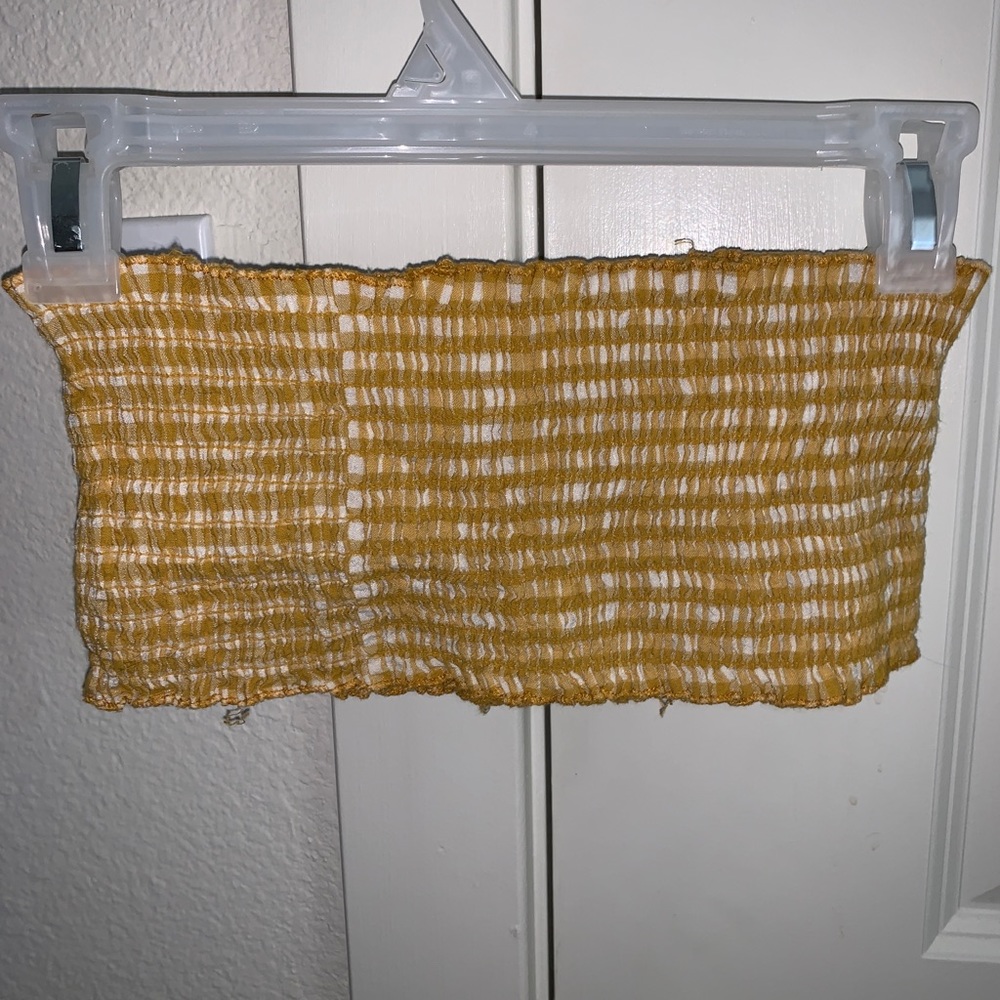 brandy melville super short yellow crop